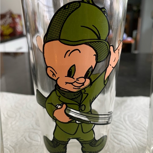 1973 Elmer Fudd Warner Bros/Pepsi collector drinking glasses- set of four - Picture 3 of 5